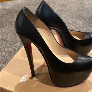 Christian Louboutin Daffodile Black Kid Leather 37